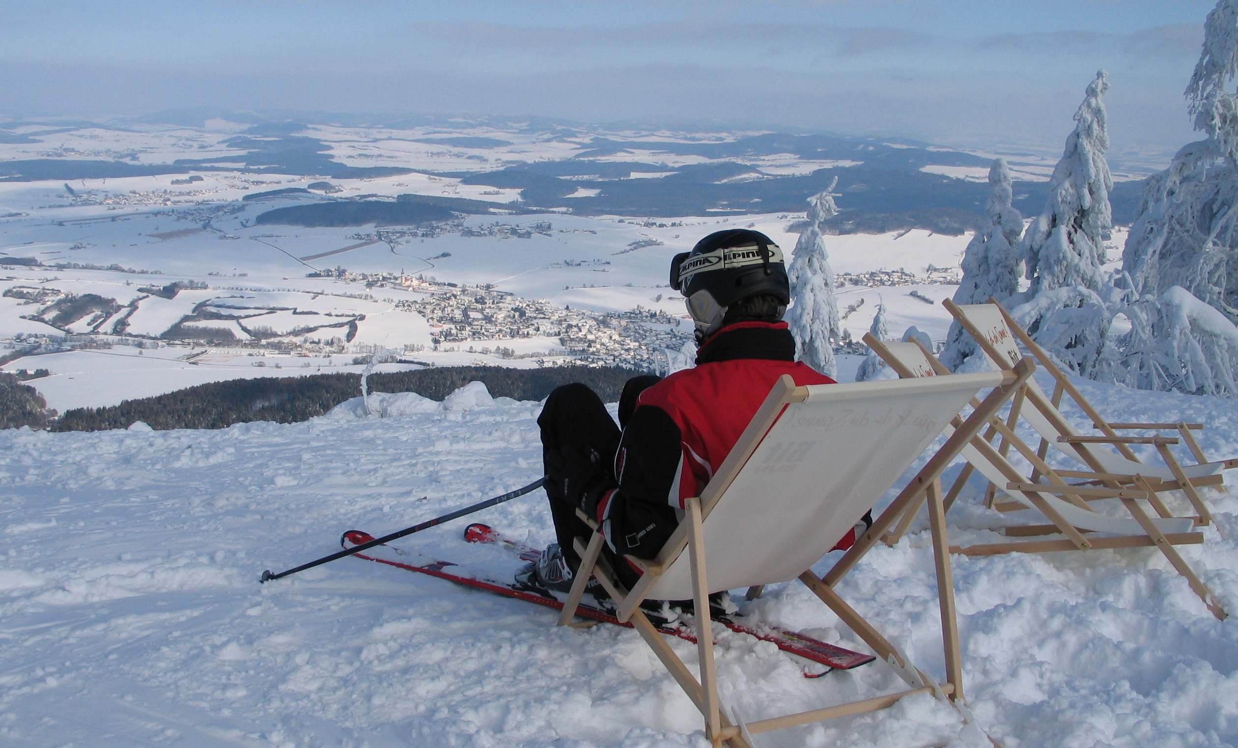 mamü 2010Skifahrer im Liegestuhl