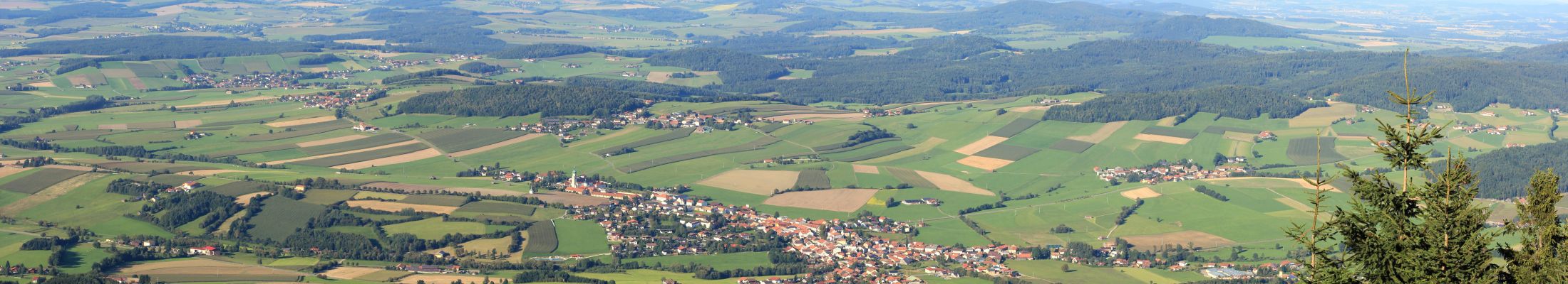 panorama-neukirchen-pgnida